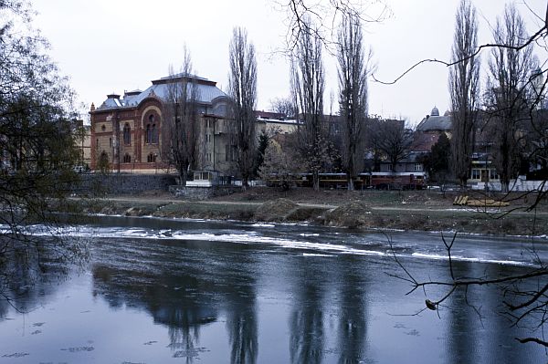 Bývalá synagoga, dnes budova filharmonie