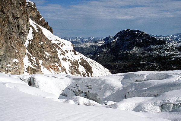 Ledovcové trhliny na Ochsentaler Gletscher