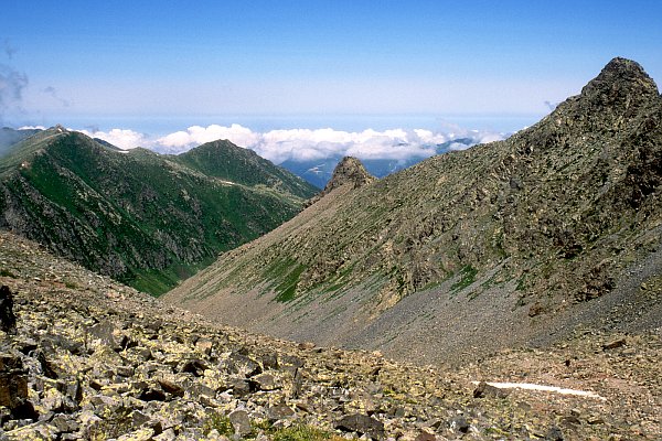 Pohoří Kačkar, sedlo nad Kara Deniz Golu
