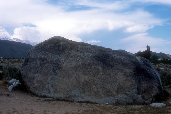 Čolpon Ata - petroglyfy