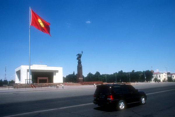 Biškek, hlavní náměstí Ala Too