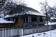Ukrajina, Zakarpatská oblast, vesnice Pilipec pod poloninou Boržava, 1.1.2004.