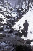 Ukrajina, Zakarpatská oblast, vodopád Šipot pod Velkým vrchem, 1.1.2004.