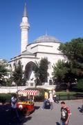 Turecko, Istanbul, 10.8.2007, jedna z mnoha mešit v centru Istanbulu.
