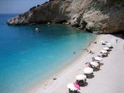 Řecko, Lefkada, 24.6.2008, Porto Katsiki na jihozápadním pobřeží, jedna z nejkrásnějších pláží na ostrově.