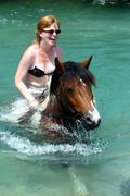 Řecko, Lefkada, 25.6.2008, jízda na koni a koupání v bájné řece Acheron.