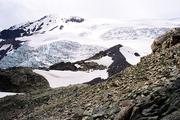 Rusko, Centrální Kavkaz, 8.7.2004, pohled ze sedla Těrskolak na ledopády z Elbrusu.